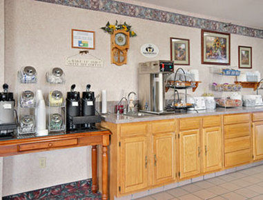 Super 8 By Wyndham Beloit Hotel Restaurant photo